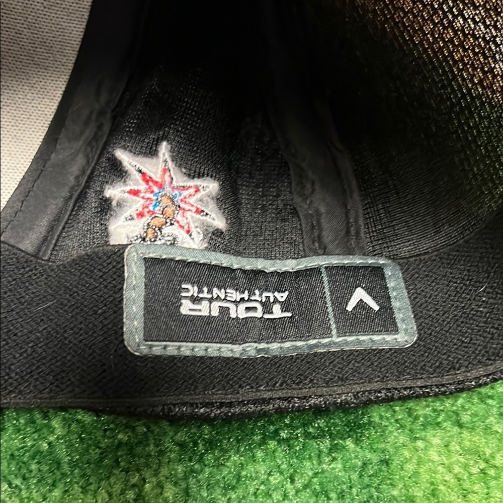 Callaway XR x Odyssey Tour Authentic Men's Fitted Golf Cap Hat Black Size S/M - Picture 5 of 6